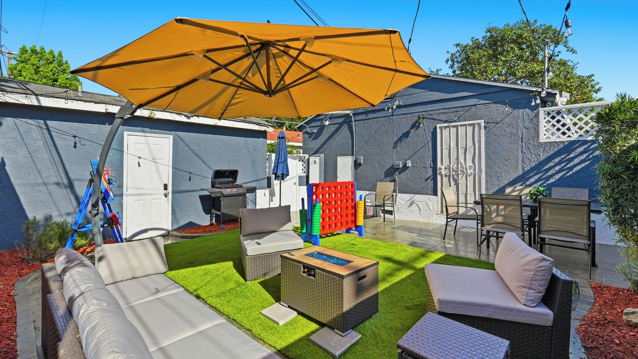 Photo of Patio Balcony in South Wrigley