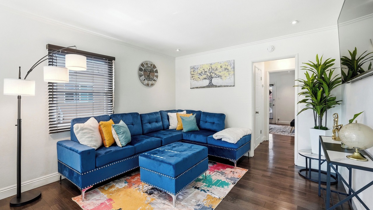 Photo of Livingroom in South Wrigley