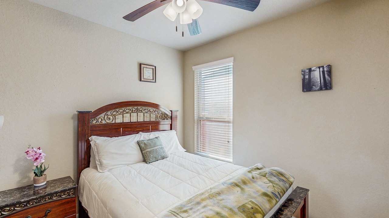 Photo of Bedroom in Scenic Oaks