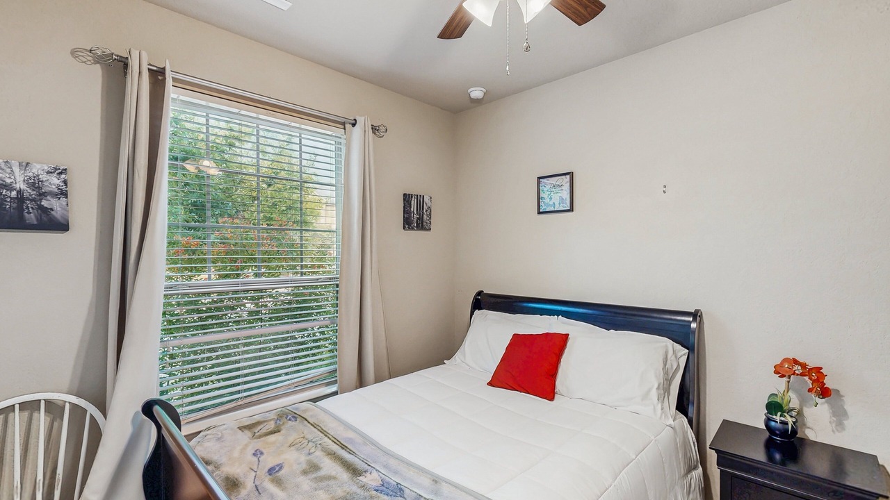 Photo of Bedroom in Scenic Oaks