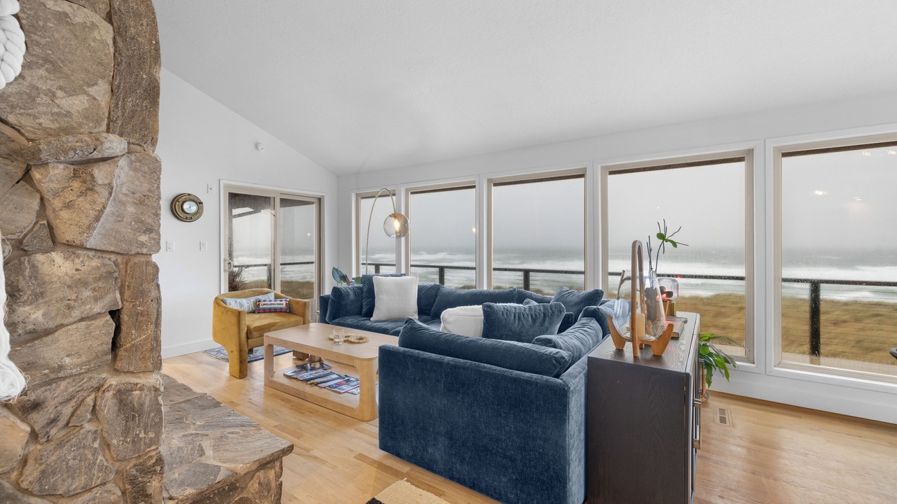 Photo of Livingroom in Pacific City