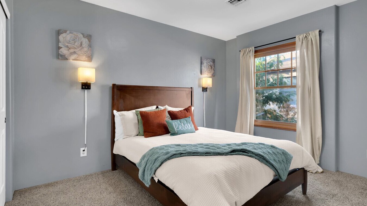 Photo of Bedroom in West University