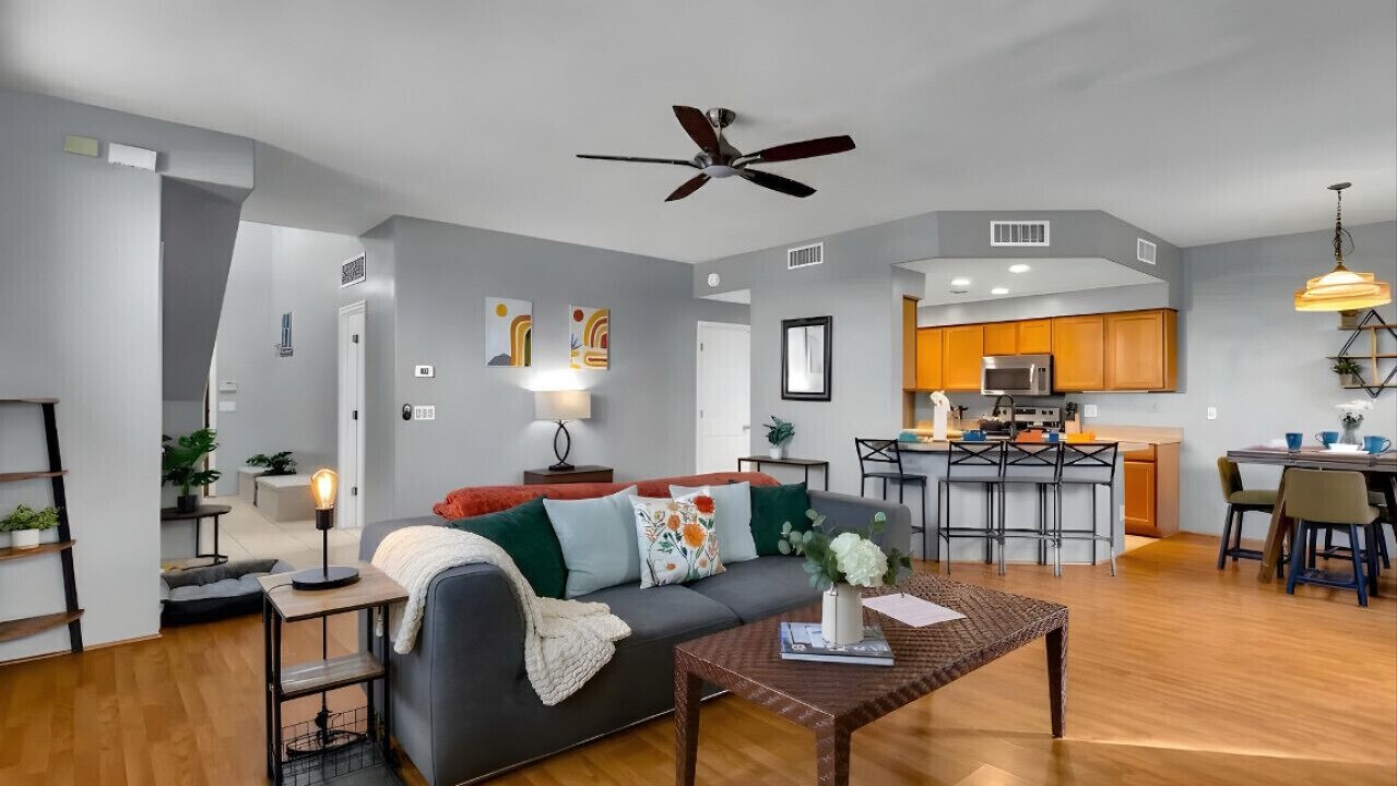 Photo of Livingroom in West University