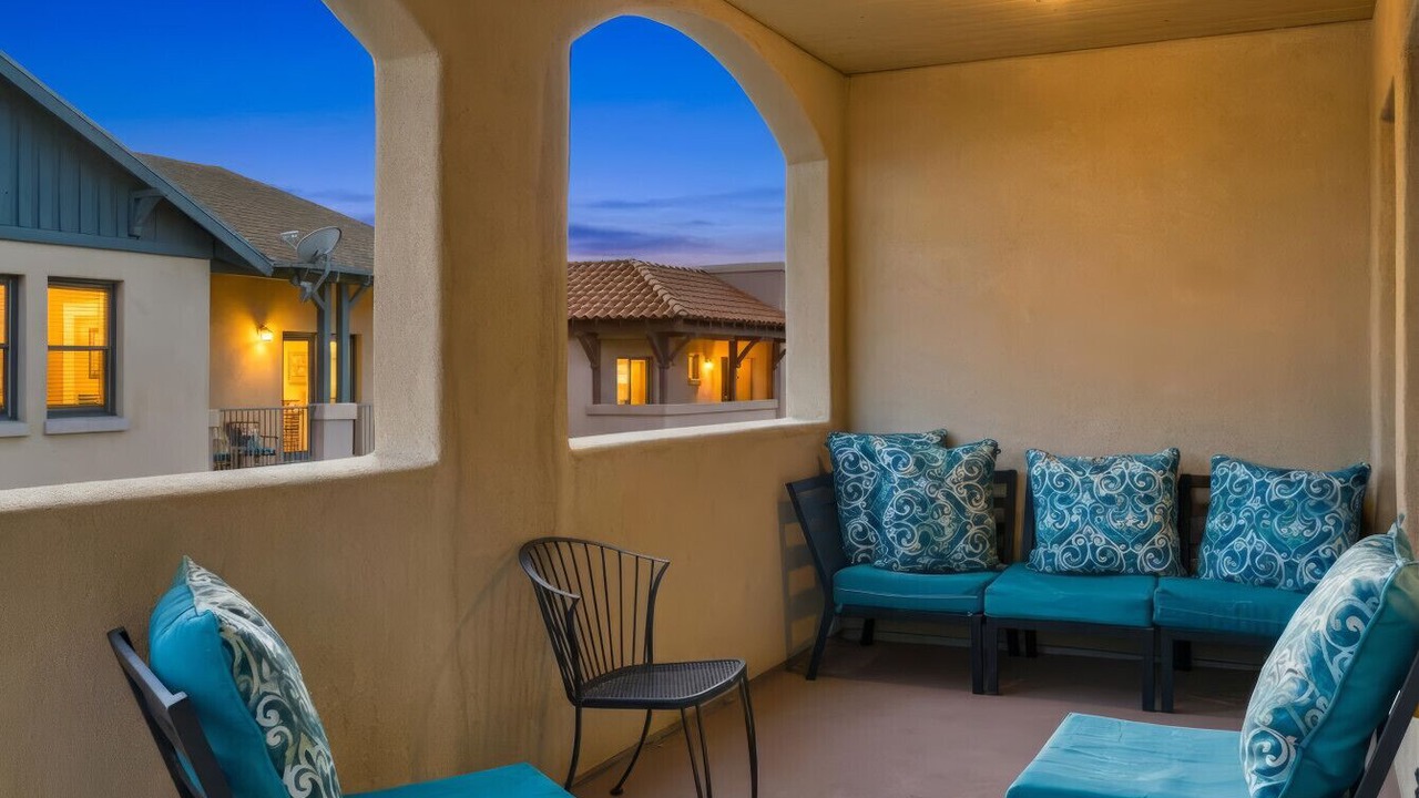 Photo of Patio Balcony in West University