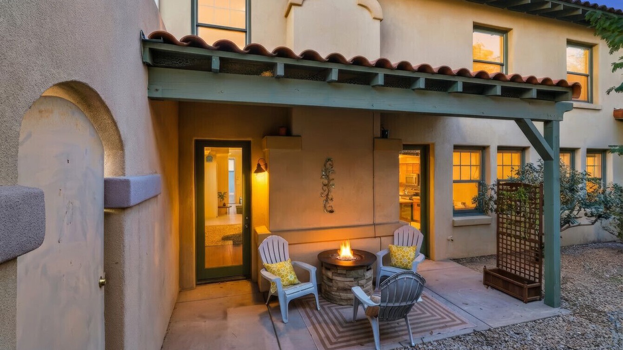 Photo of Patio Balcony in West University