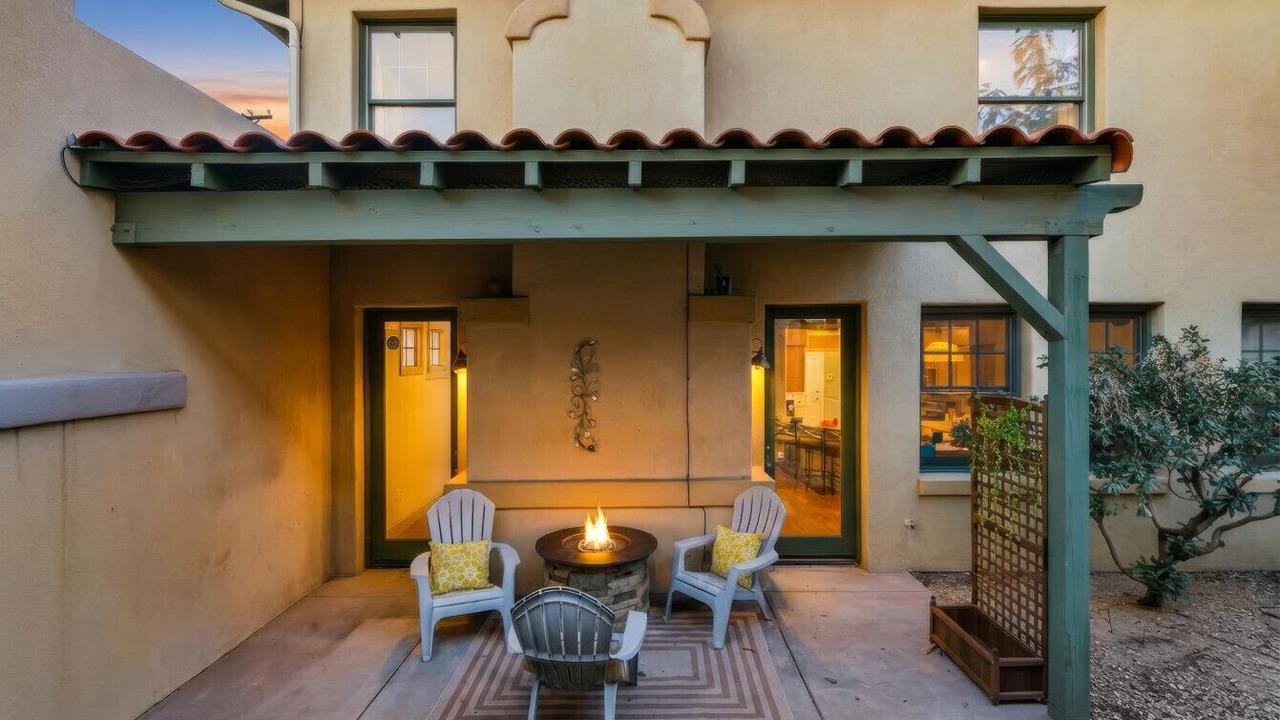 Photo of Patio Balcony in West University