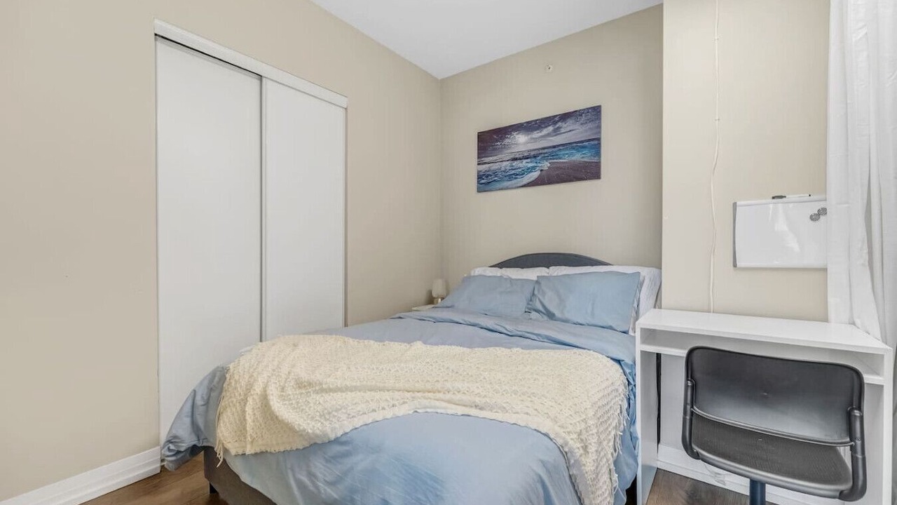 Photo of Bedroom in Garden District