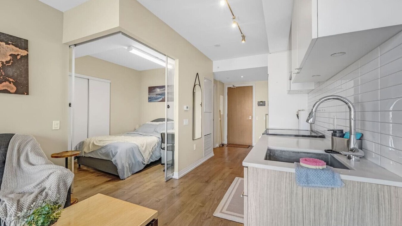 Photo of Bedroom in Garden District