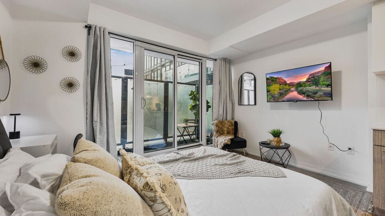 Photo of Bedroom in Garden District