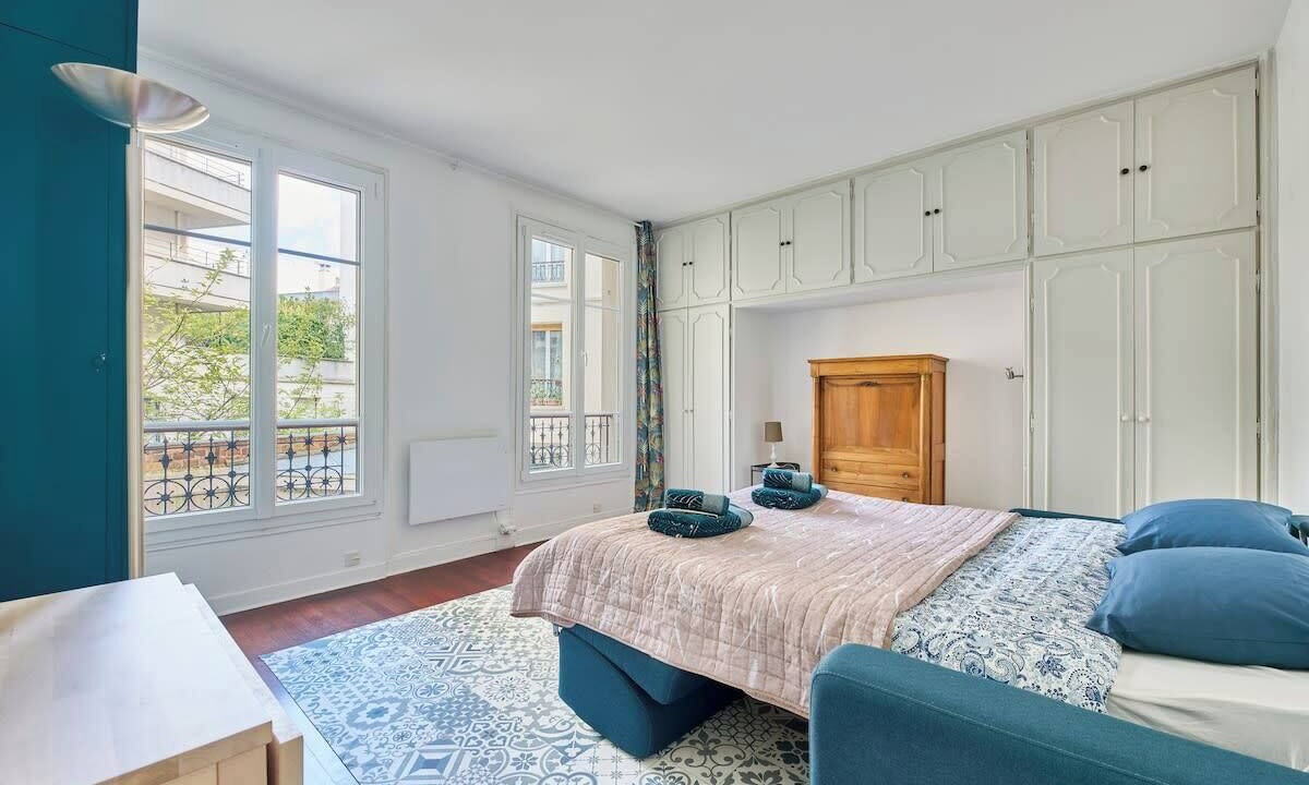 Photo of Bedroom in Saint-Lambert