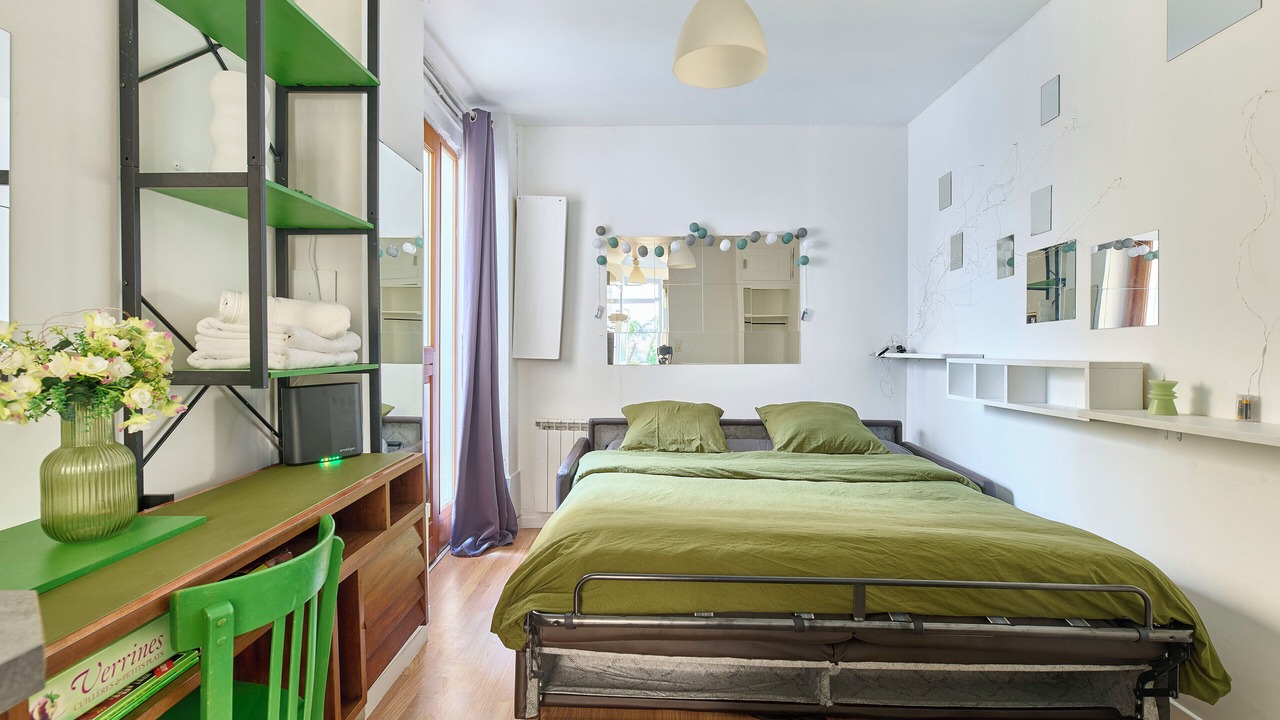 Photo of Bedroom in 9th Arrondissement