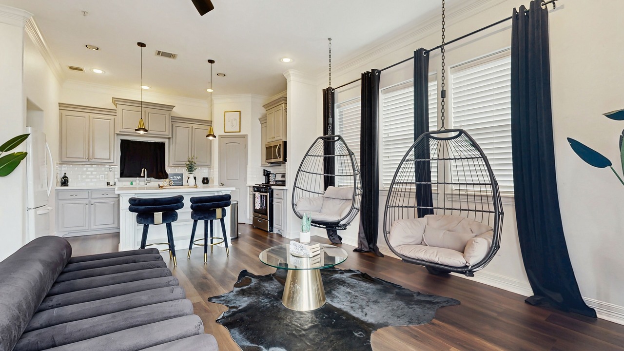 Photo of Livingroom in Northside