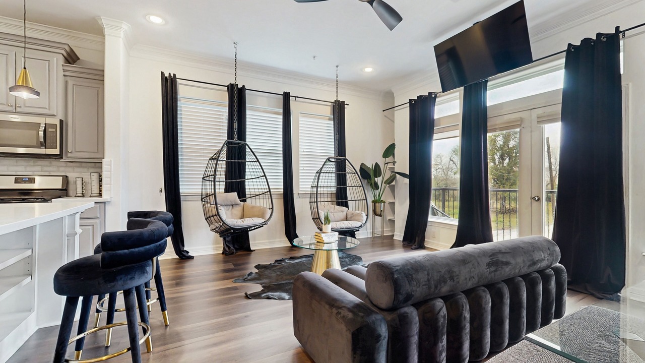 Photo of Livingroom in Northside