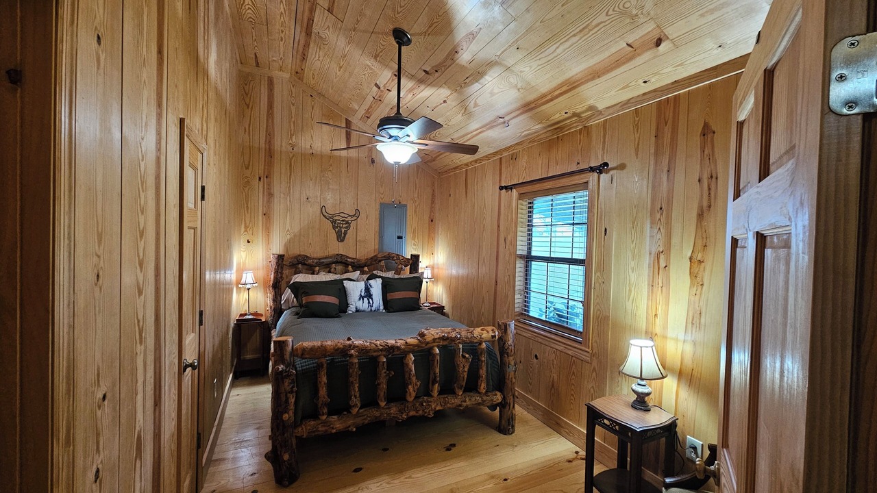 Photo of Bedroom in Lawrence County