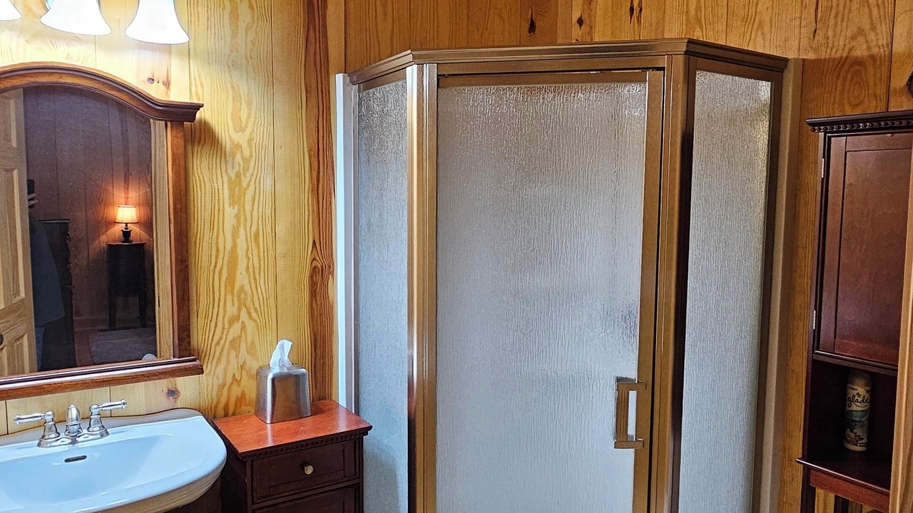 Photo of Bathroom in Lawrence County