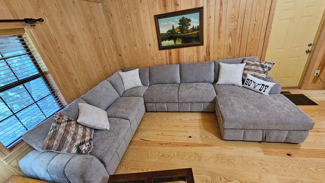 Photo of Livingroom in Lawrence County
