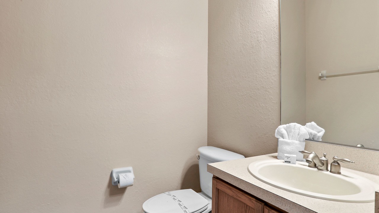 Photo of Bathroom in Trafalgar Village