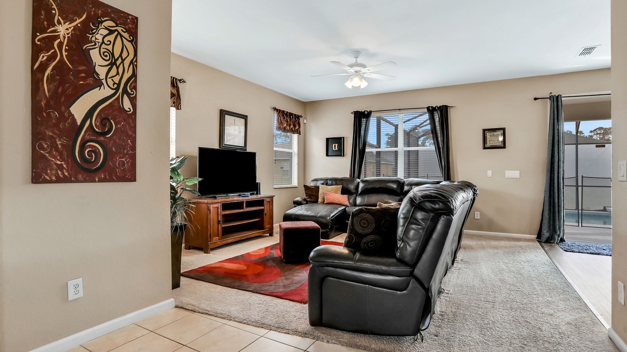Photo of Livingroom in Trafalgar Village
