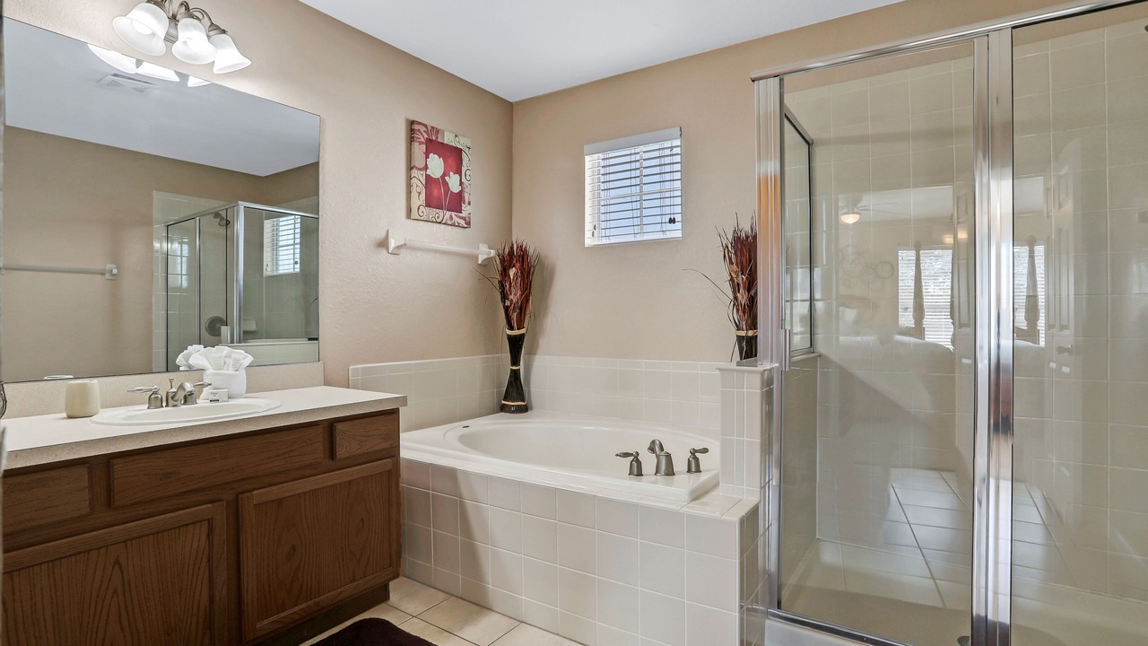 Photo of Bathroom in Trafalgar Village