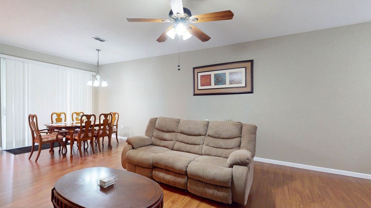 Photo of Livingroom in Trafalgar Village