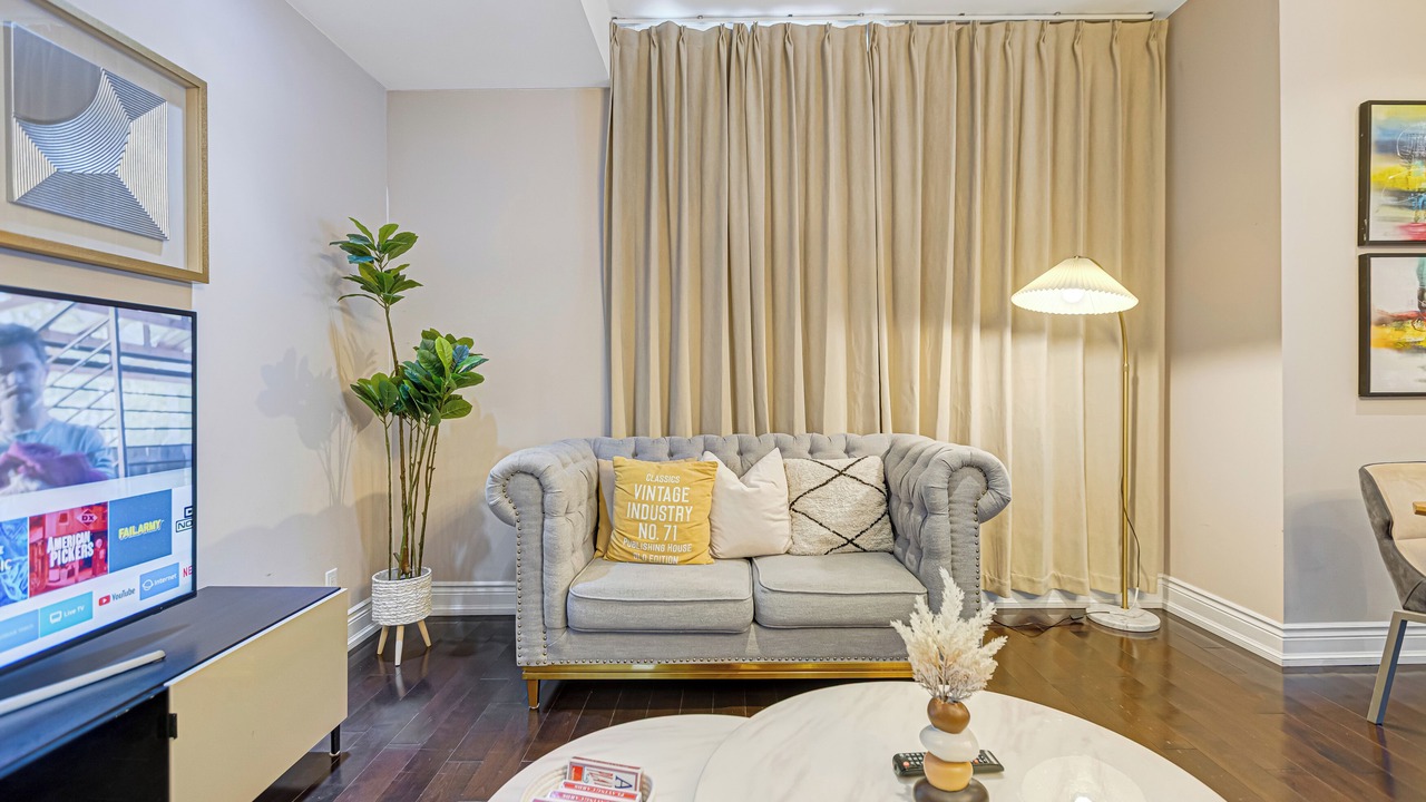 Photo of Livingroom in Whitchurch-Stouffville