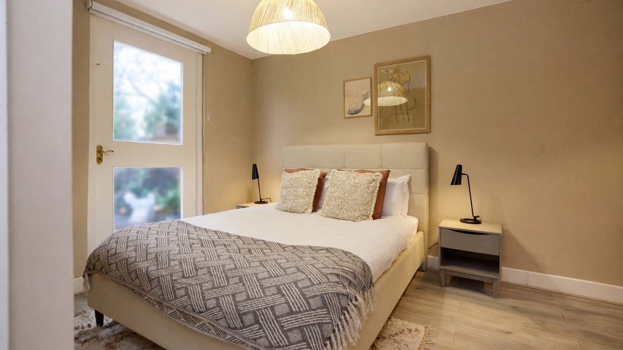 Photo of Bedroom in Coombe Hill