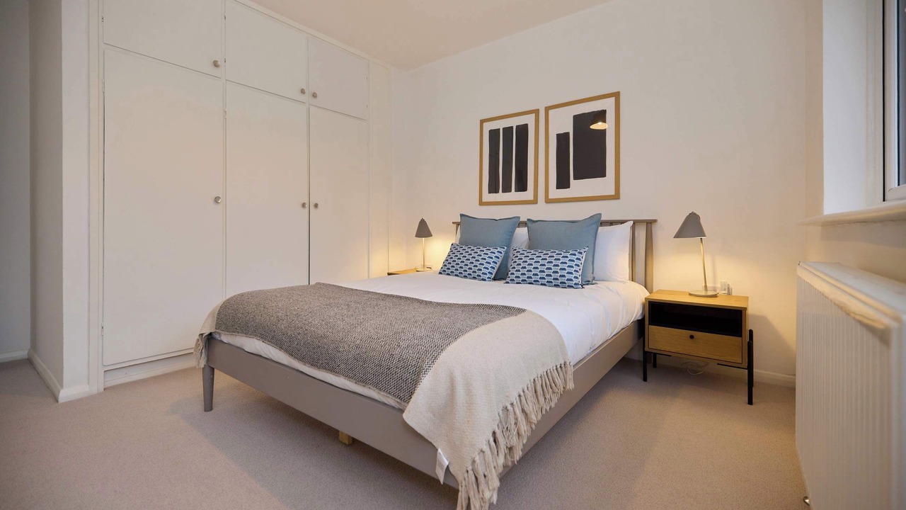 Photo of Bedroom in Coombe Hill