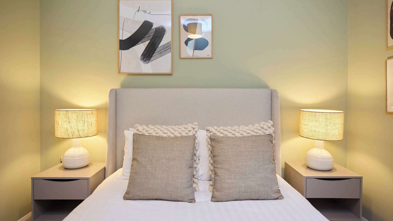 Photo of Bedroom in Coombe Hill