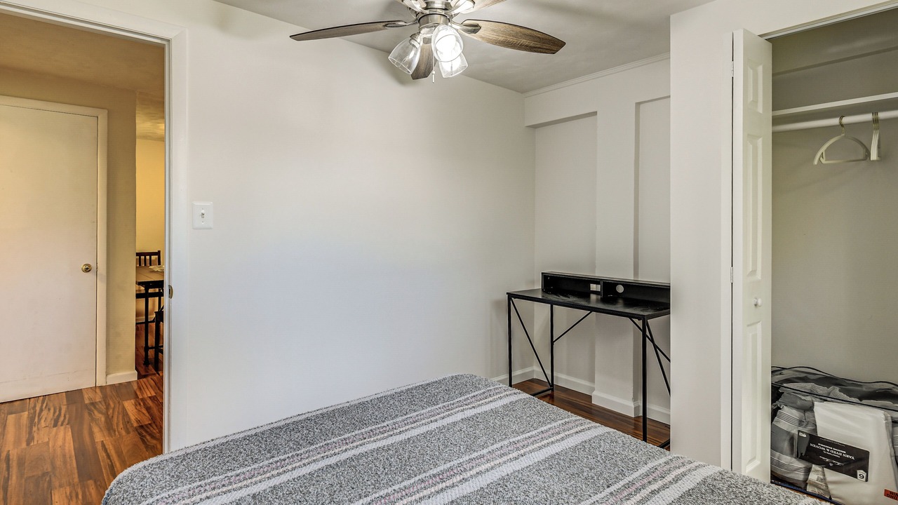 Photo of Bedroom in Alexandria