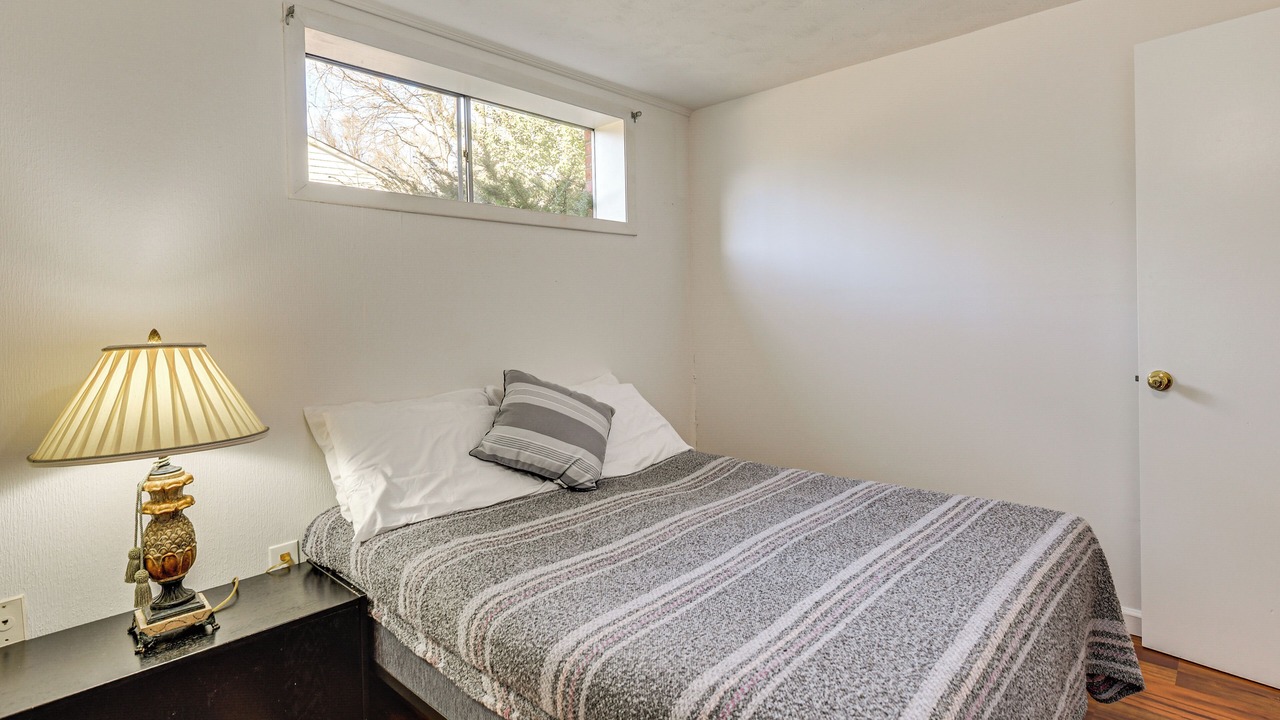 Photo of Bedroom in Alexandria