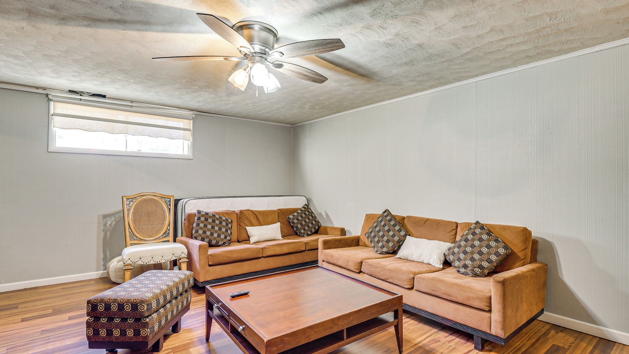 Photo of Livingroom in Alexandria