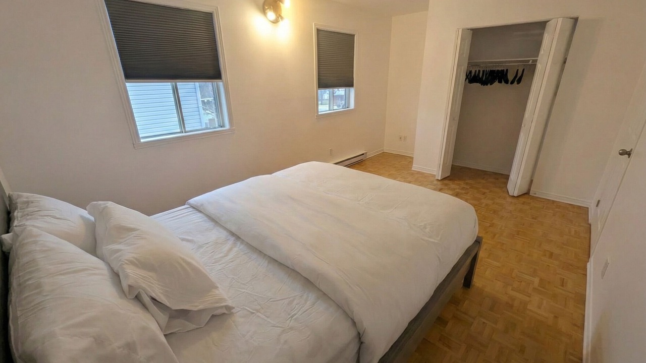 Photo of Bedroom in Laval