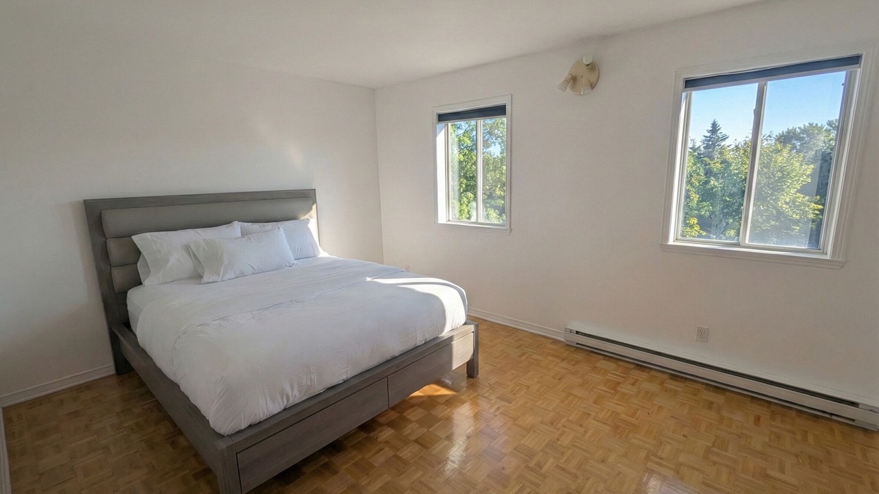 Photo of Bedroom in Laval