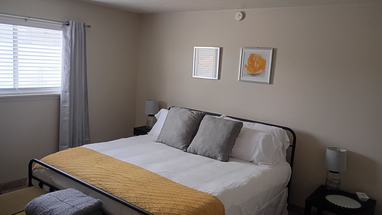 Photo of Bedroom in Mesilla Park