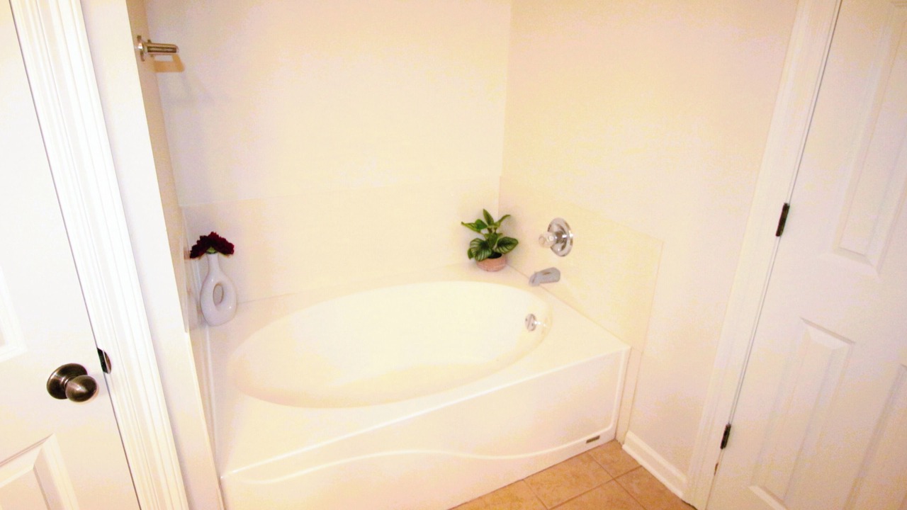 Photo of Bathroom in Highlands - Perkins