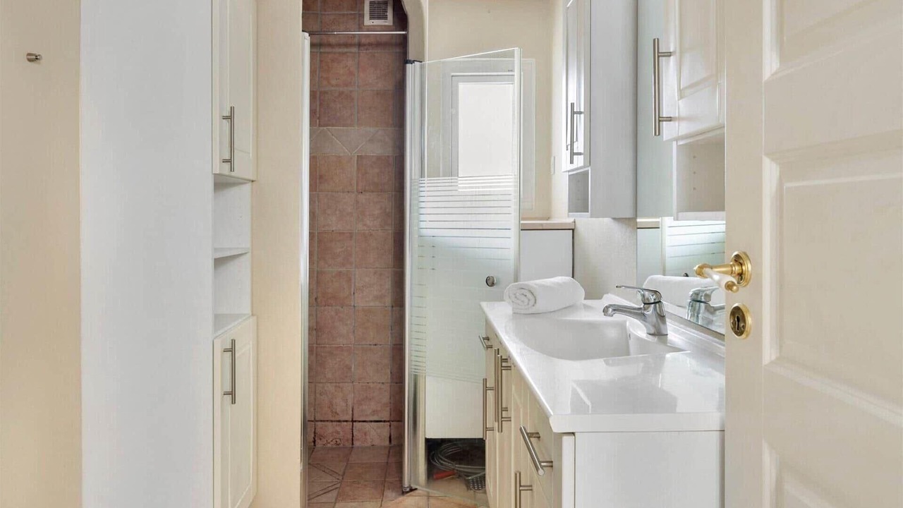 Photo of Bathroom in Melby