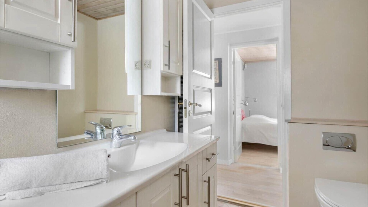Photo of Bathroom in Melby