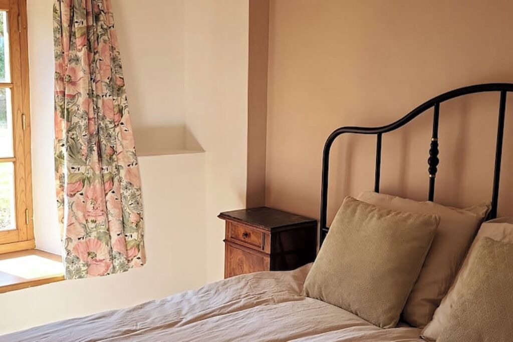 Photo of Bedroom in Villeneuve d'Aveyron