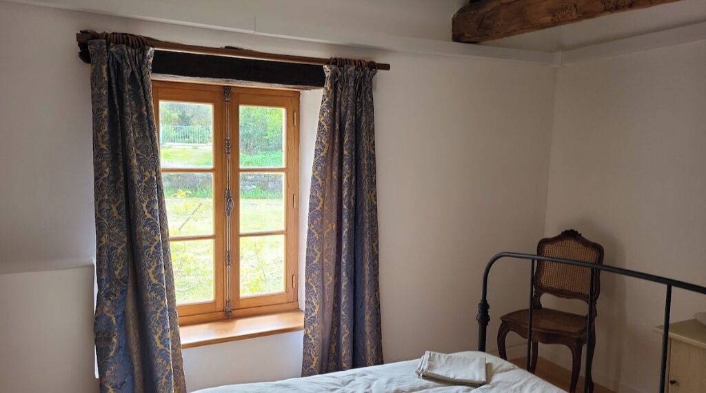 Photo of Bedroom in Villeneuve d'Aveyron
