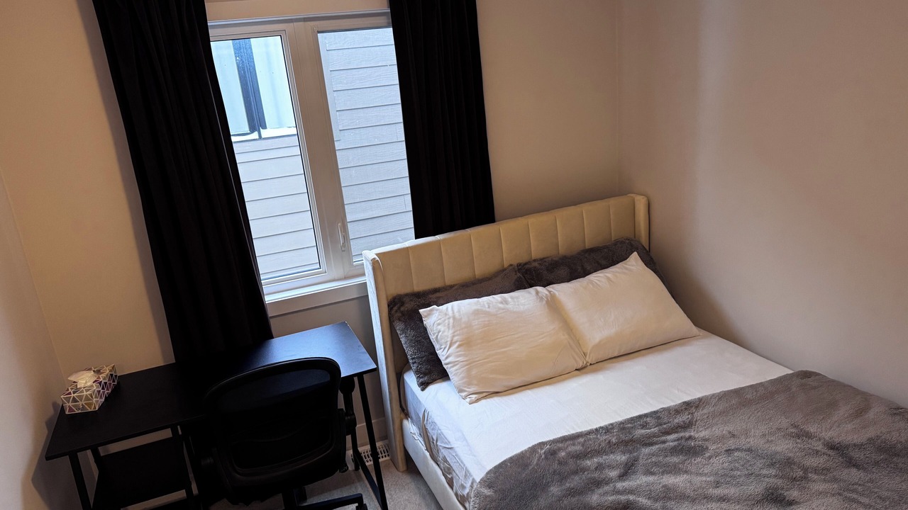 Photo of Bedroom in Ottawa Division