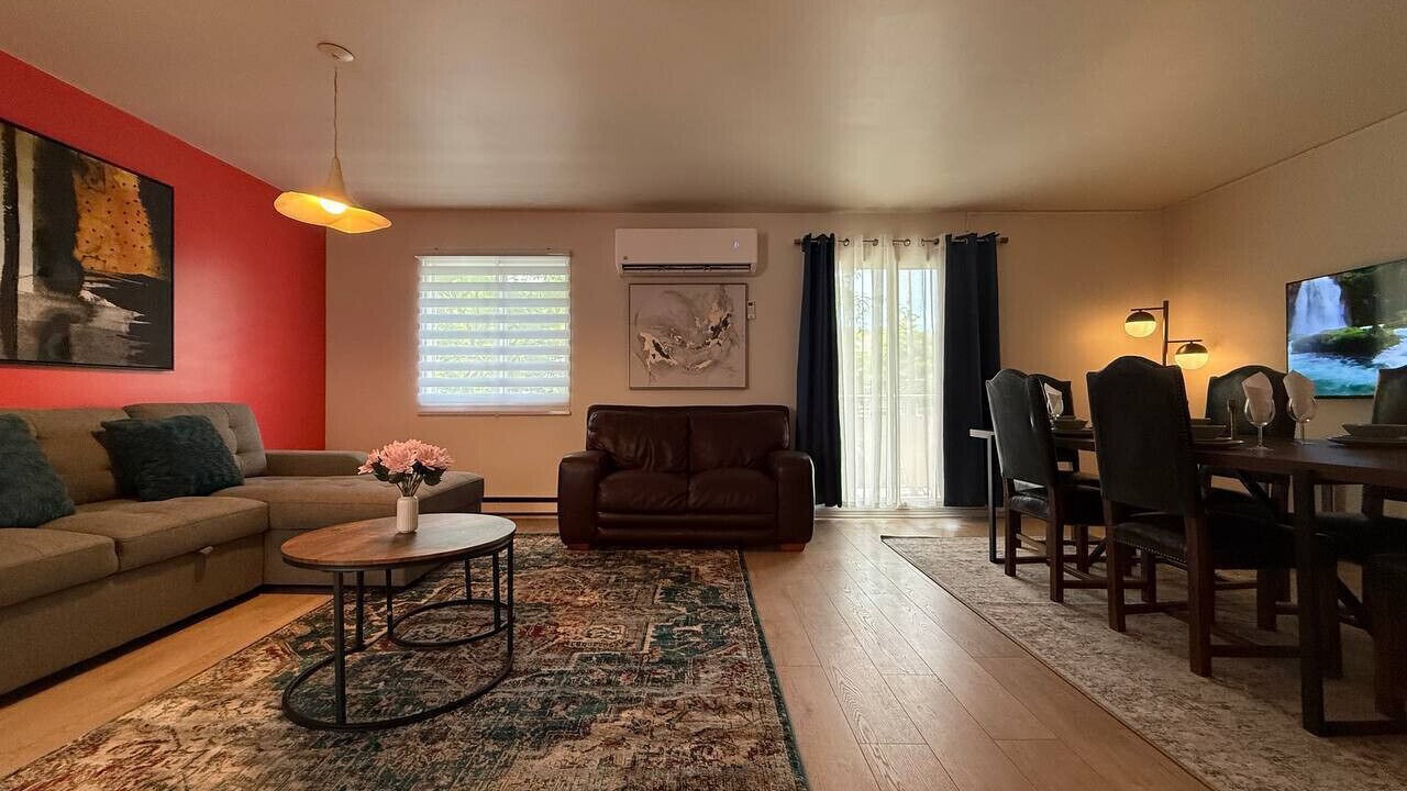 Photo of Livingroom in Pierrefonds-Roxboro