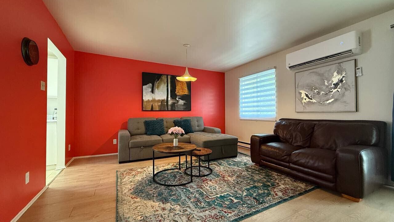 Photo of Livingroom in Pierrefonds-Roxboro