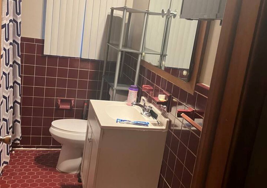 Photo of Bathroom in Oak Park