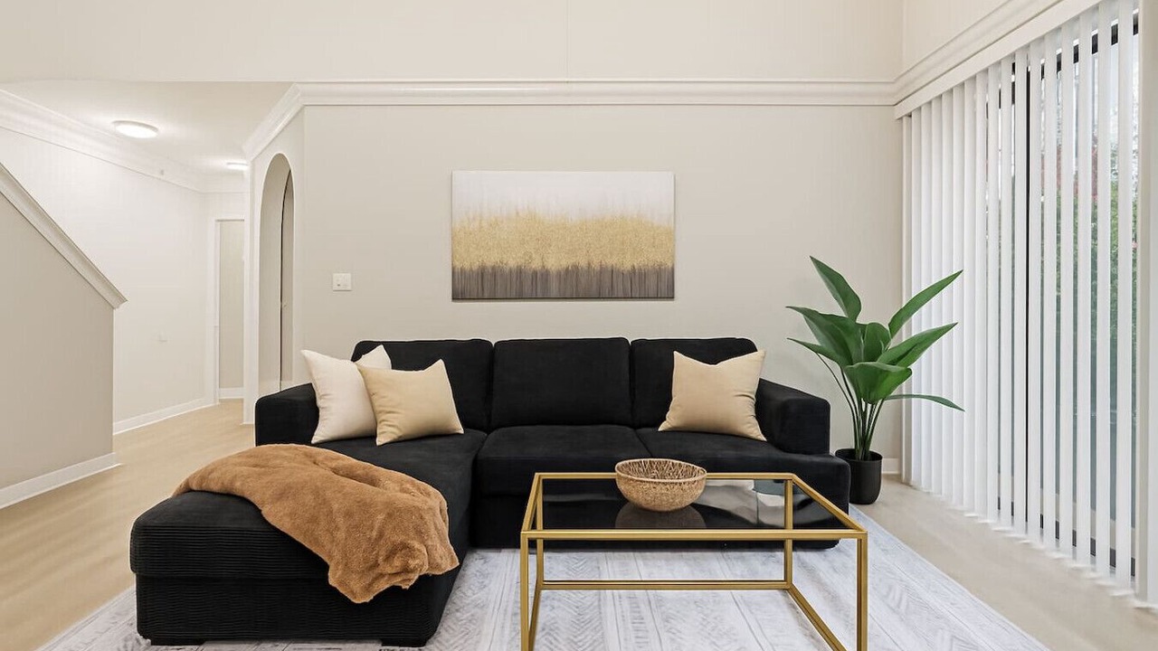 Photo of Livingroom in Far North Dallas