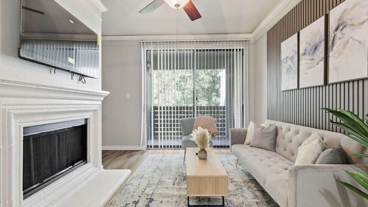 Photo of Livingroom in Far North Dallas