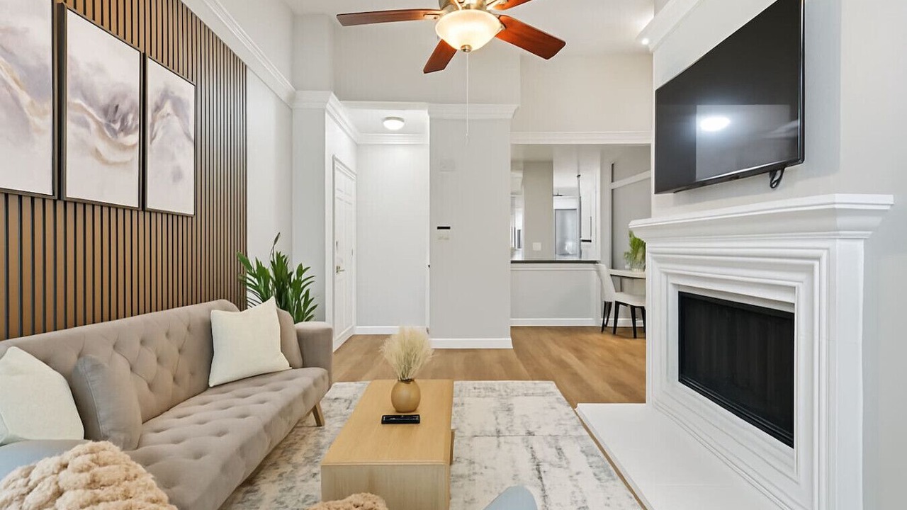 Photo of Livingroom in Far North Dallas