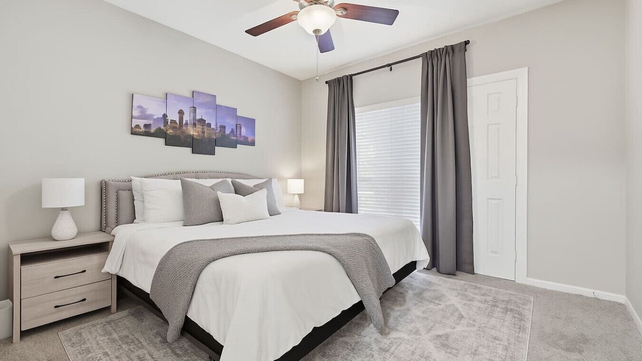 Photo of Bedroom in Far North Dallas