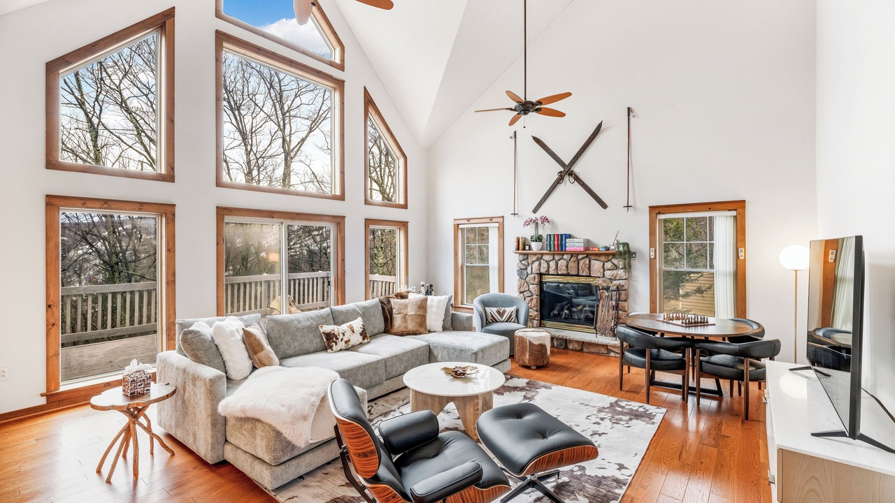 Photo of Livingroom in Tannersville