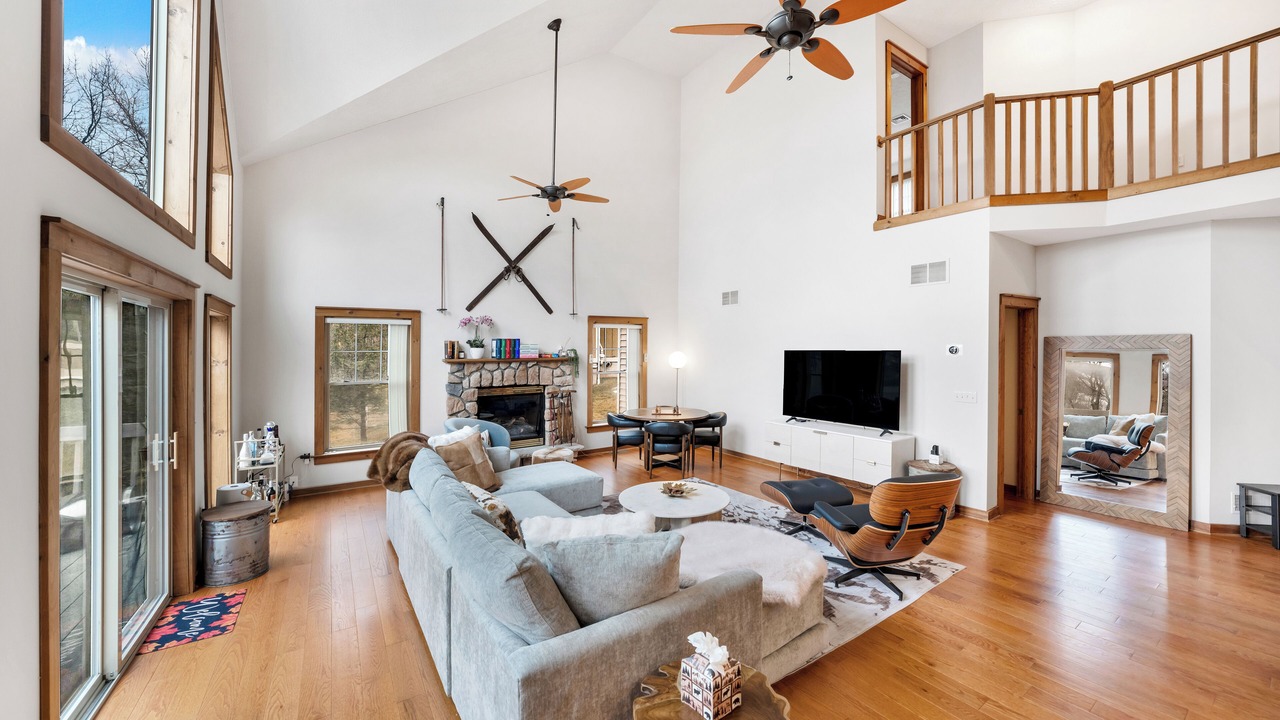 Photo of Livingroom in Tannersville
