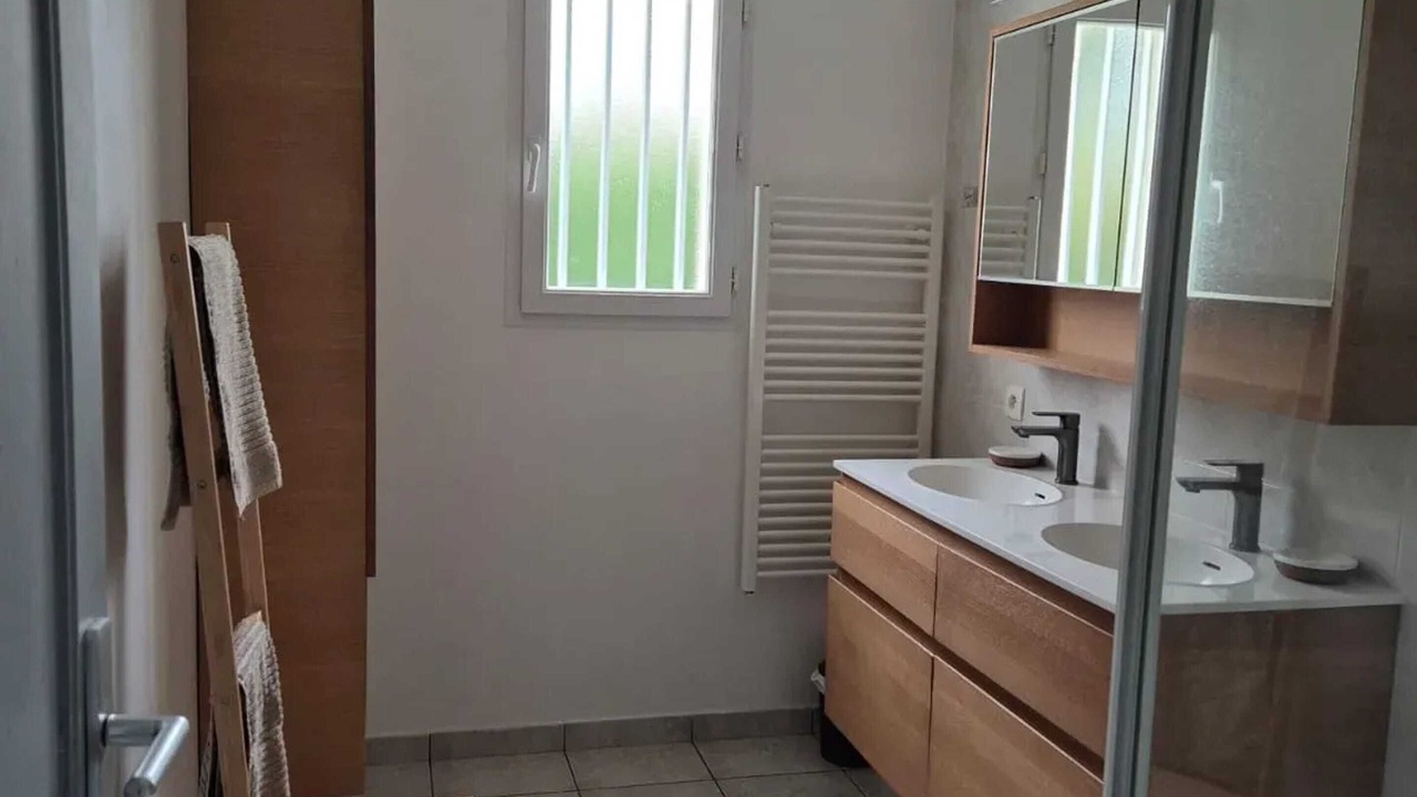 Photo of Bathroom in Saint-Hilaire-de-Chaleons